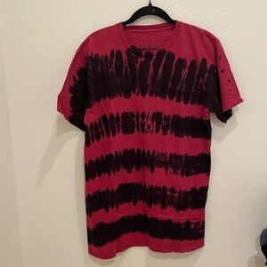 NWOT Mens Eswic Skater Tye Dye Red And Black T-Shirt 100 percent Cotton M / L‌‌‌